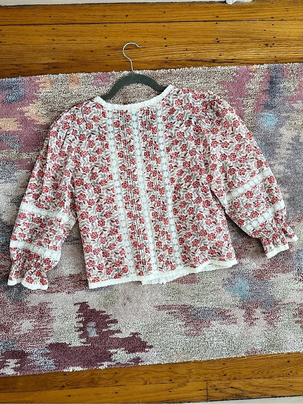RIXO Erika Blouse Floral Blouse White & Red XS Like New - Picture 2 of 3